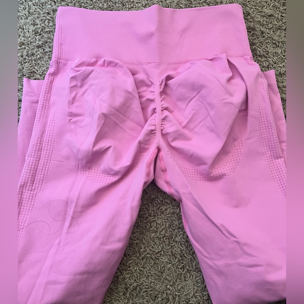 Pink leggings